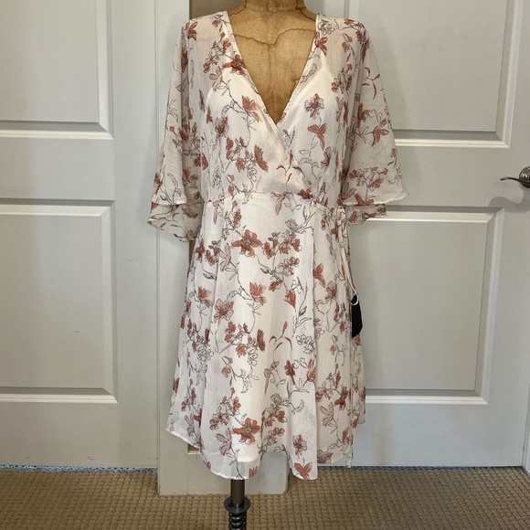NWT Lulus Dress - Picture 1 of 3